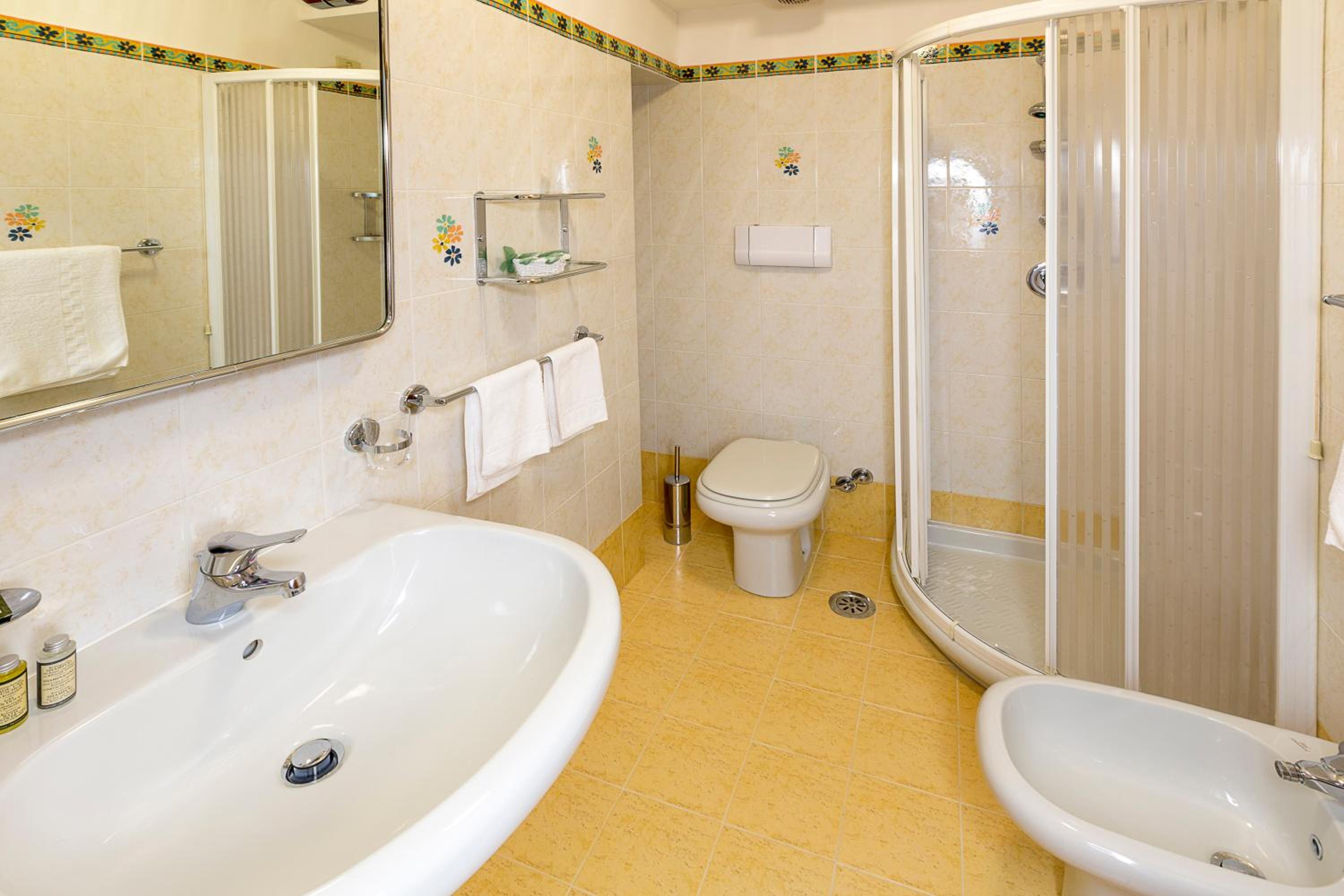 Hotel Trieste 49/50