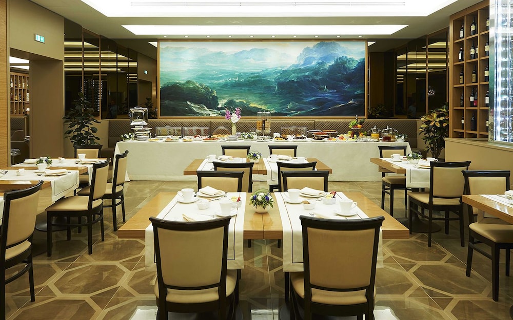 Harry's Bar Trevi Hotel & Restaurant 56/75