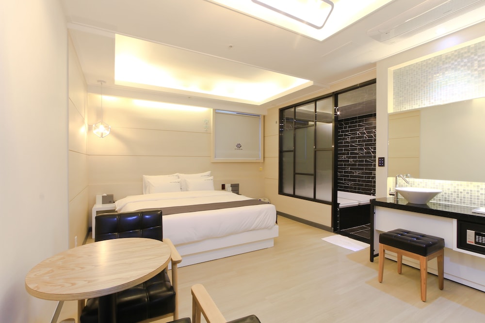 City Hotel G&G 27/45