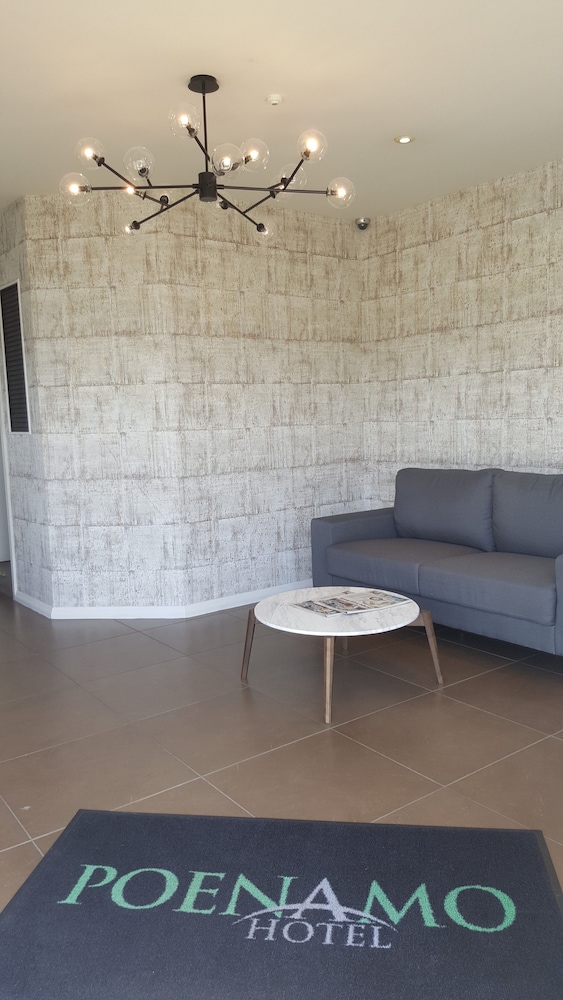 Poenamo Hotel 42/62