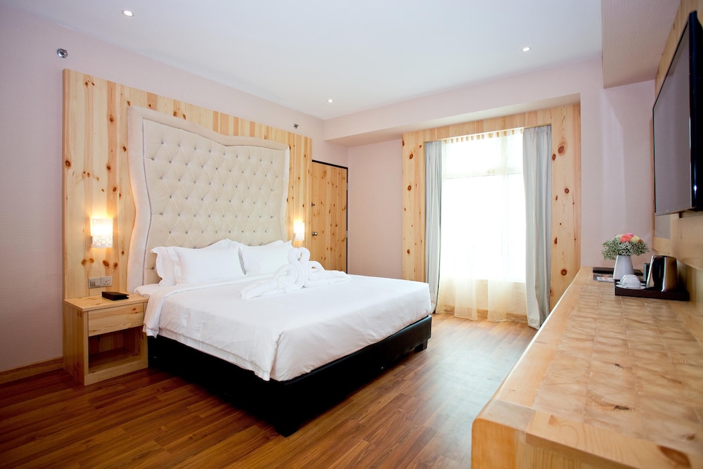 SUPERIOR, LEISURE, DOUBLE BED