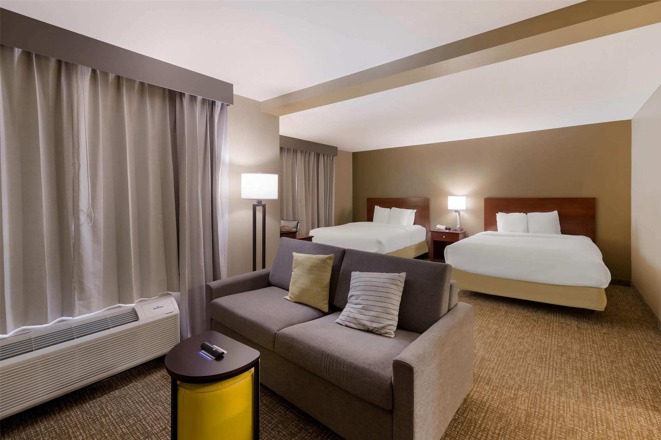 SUITE, 2 QUEEN BEDS, ACCESSIBLE