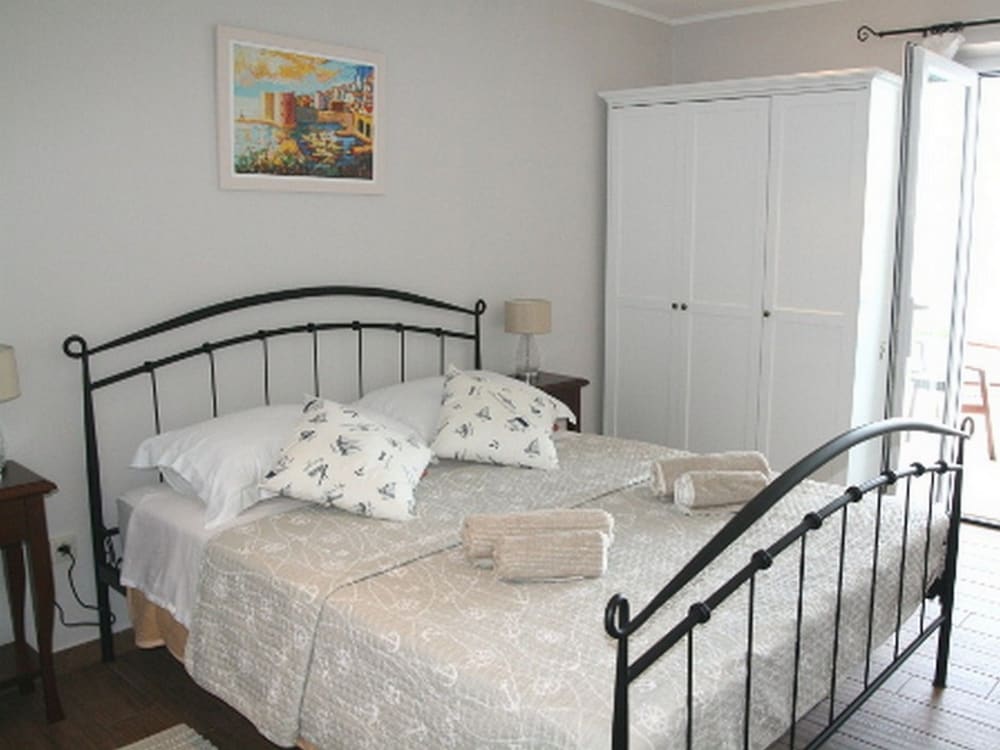 Apartments Villa Mirjana 17/75