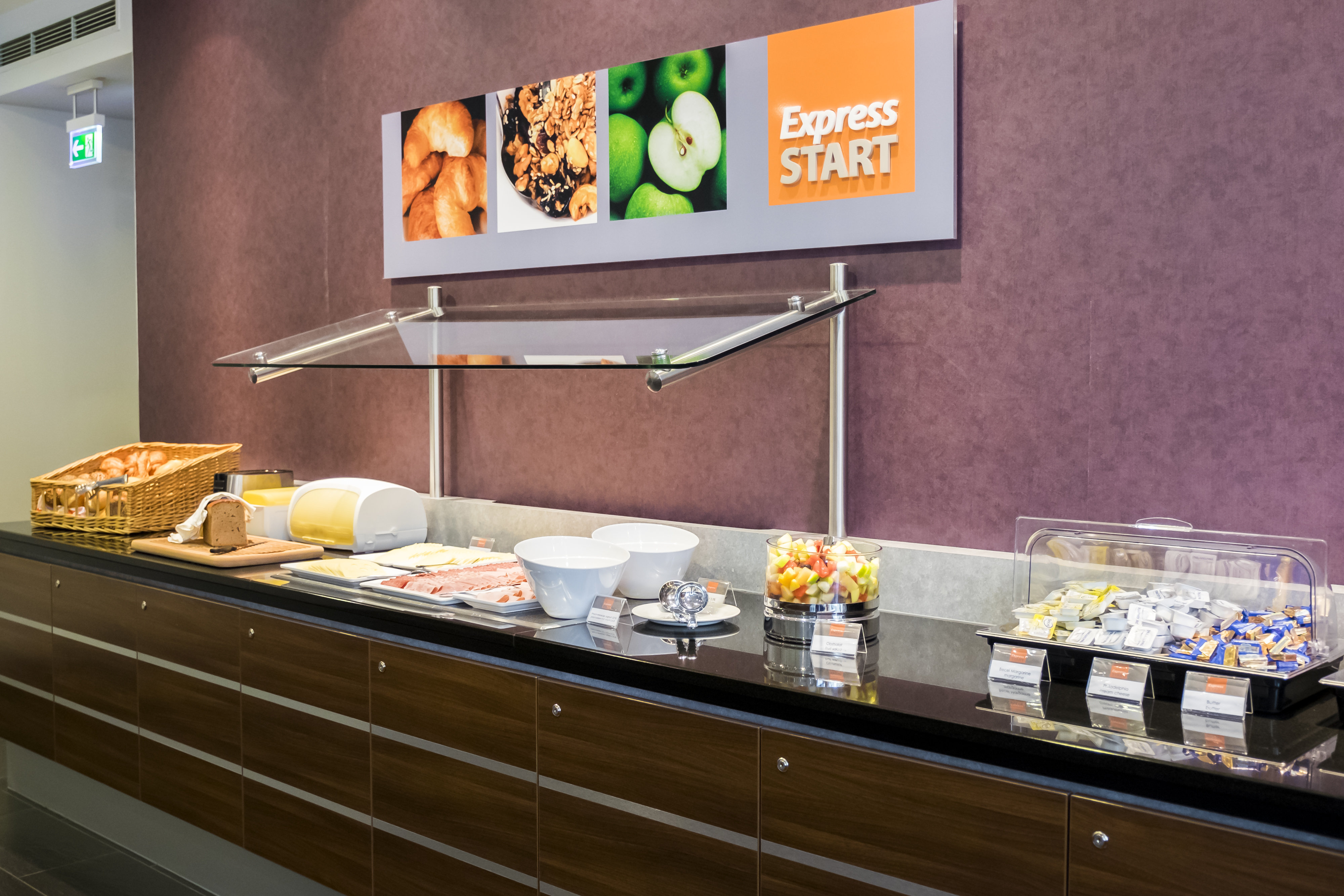 Holiday Inn Express Guetersloh 11/25