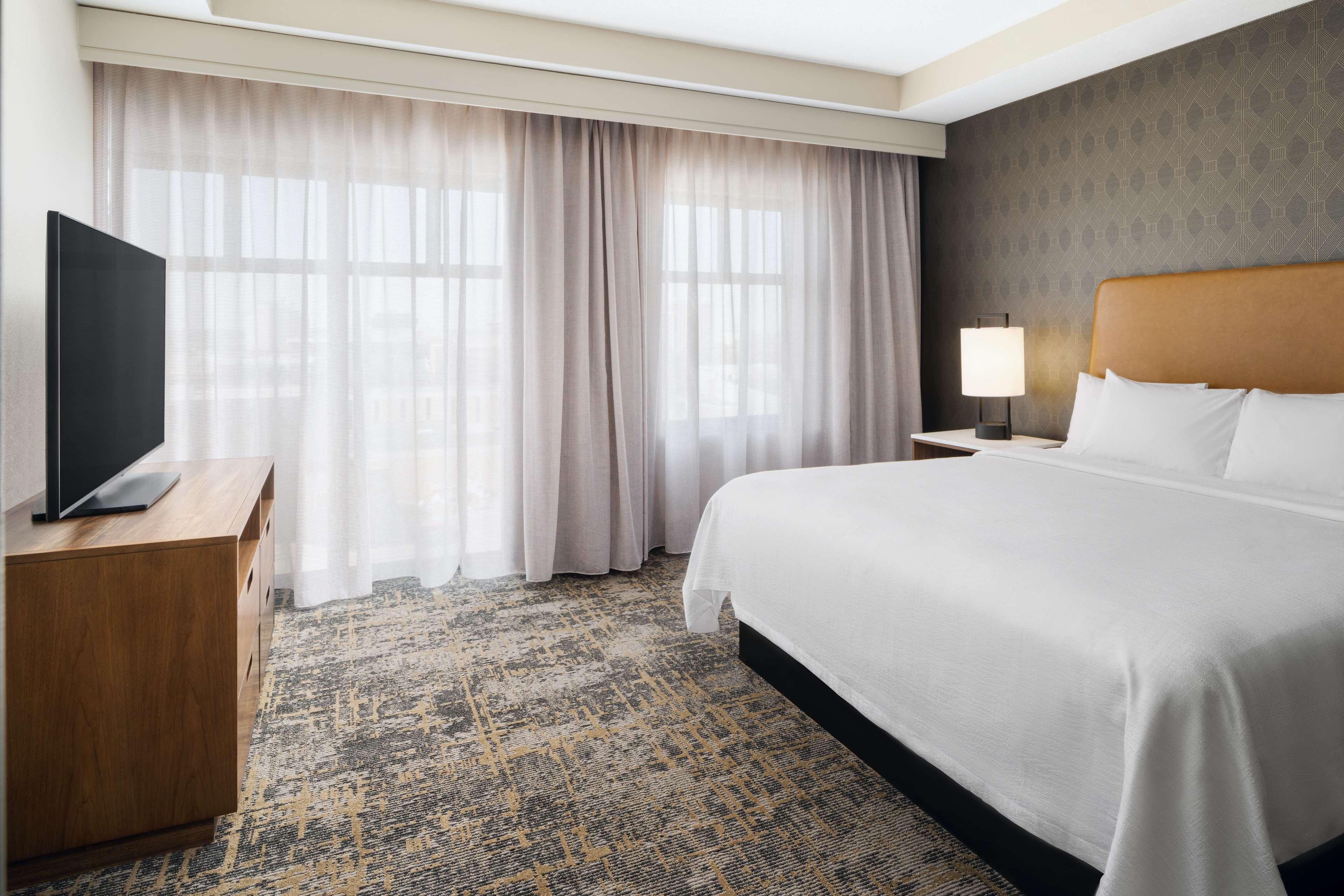 Presidential, Suite, King Bed, 1.5 Bathrooms