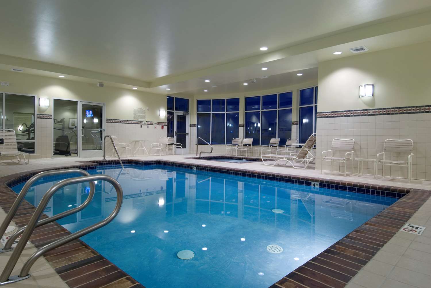 swimming pool spa