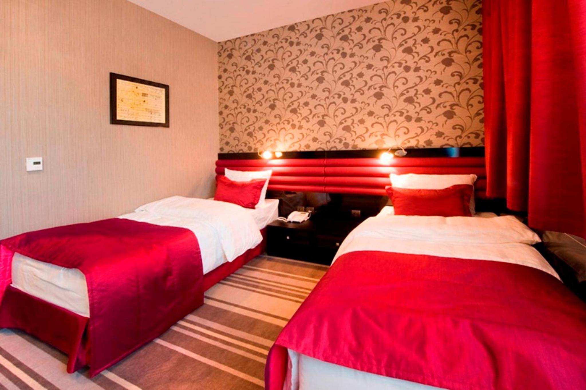 Room, Twin Beds