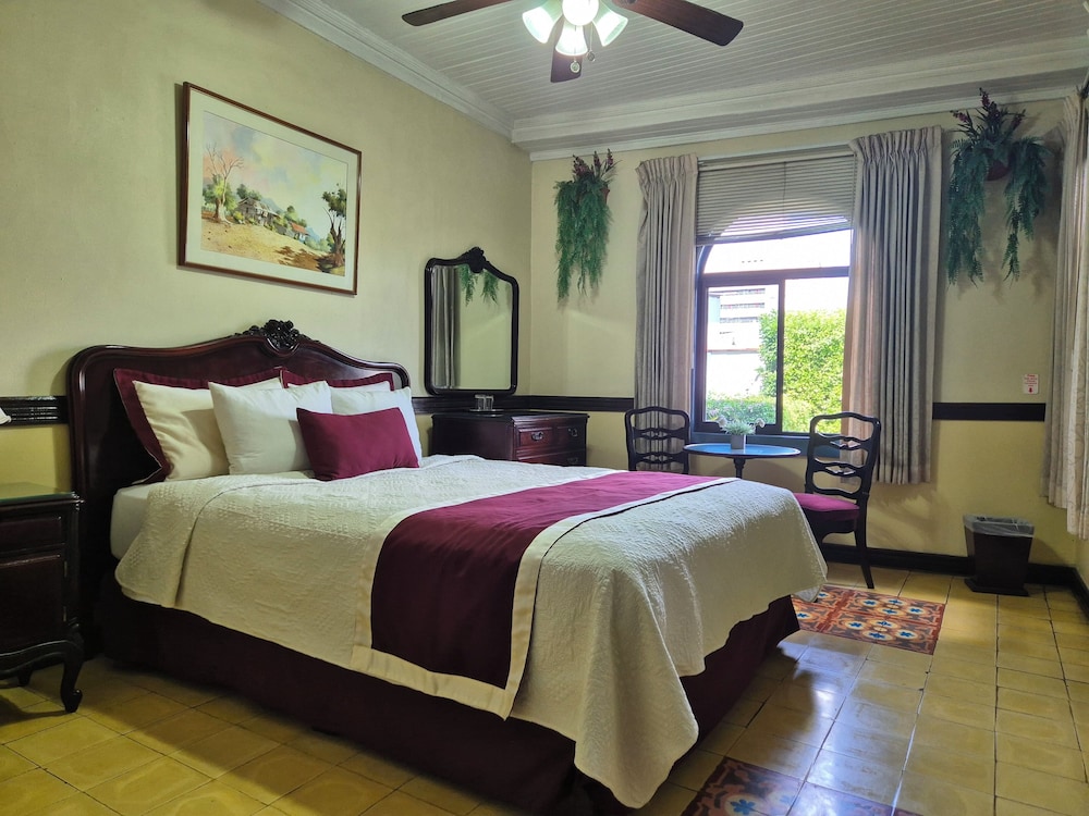ORIGINAL, STANDARD, QUEEN BED, GROUND FLOOR