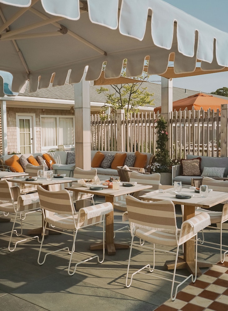 The Beachside At Nantucket 47/60