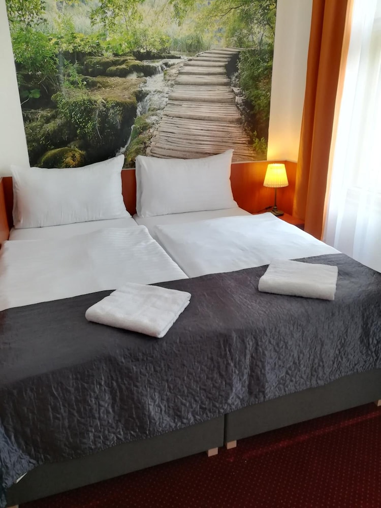 Hotel Zlata Vaha 47/65
