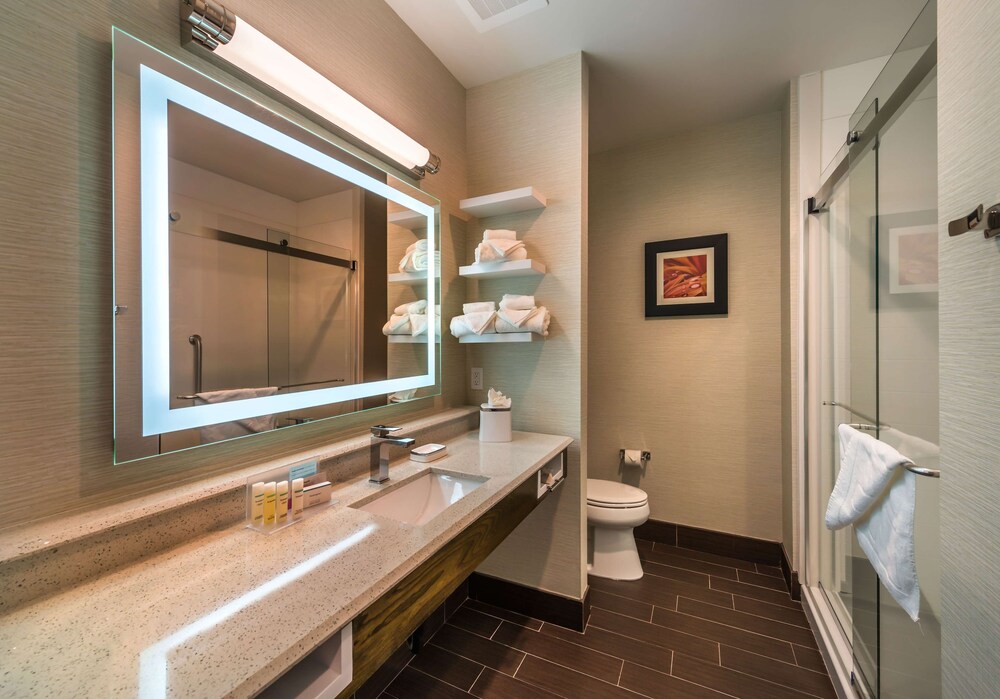 Hampton Inn And Suites Reno West 10/23
