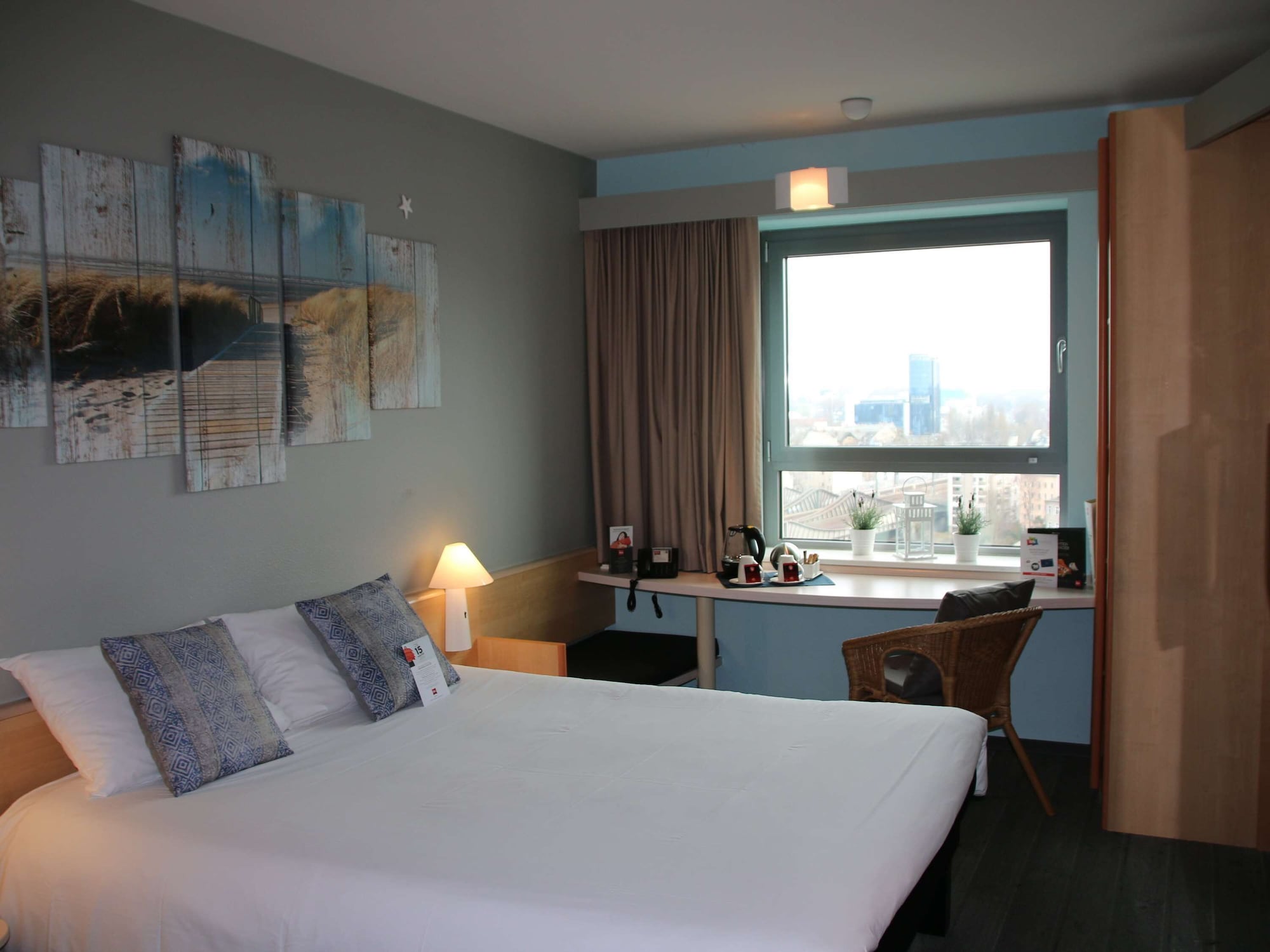 STANDARD, DOUBLE BED