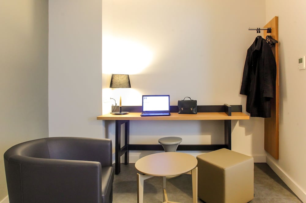 Hotel Reseda Paris Bagnolet 32/41