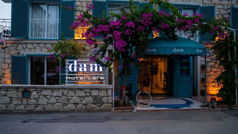 Dam Hotel Lara 17/22