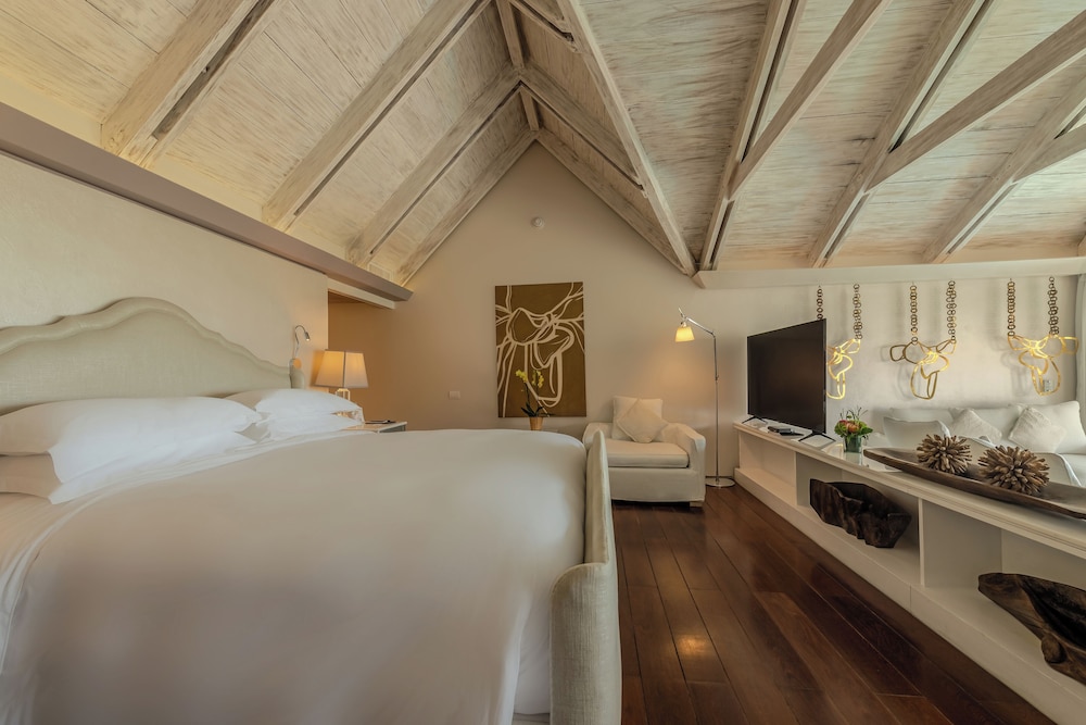 Legend, Suite, King Bed, Ocean View