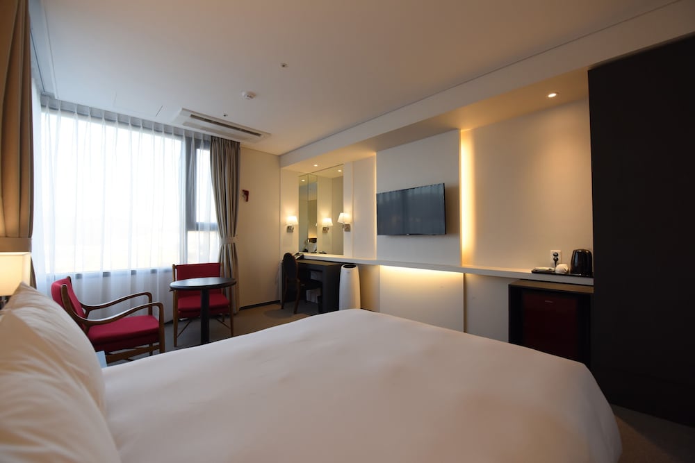 Artnouveau Suite Hotel 20/48