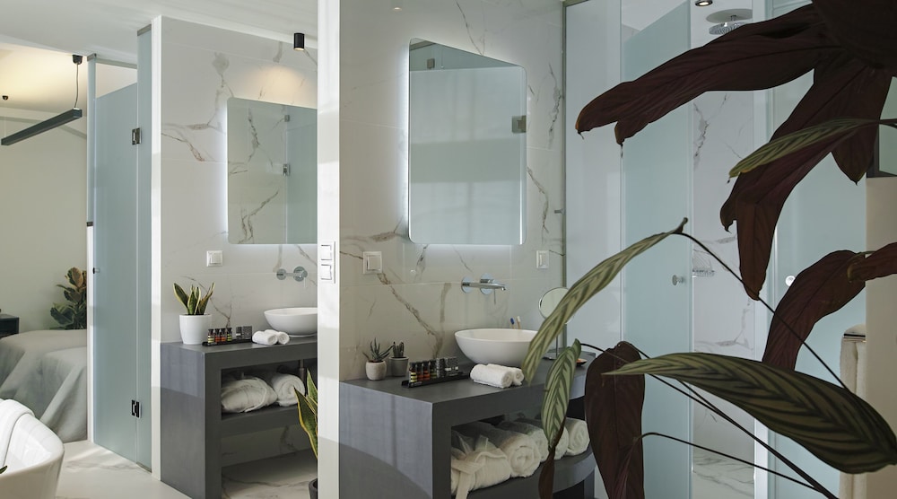 The Gem Society Boutique Hotel & Spa 54/58