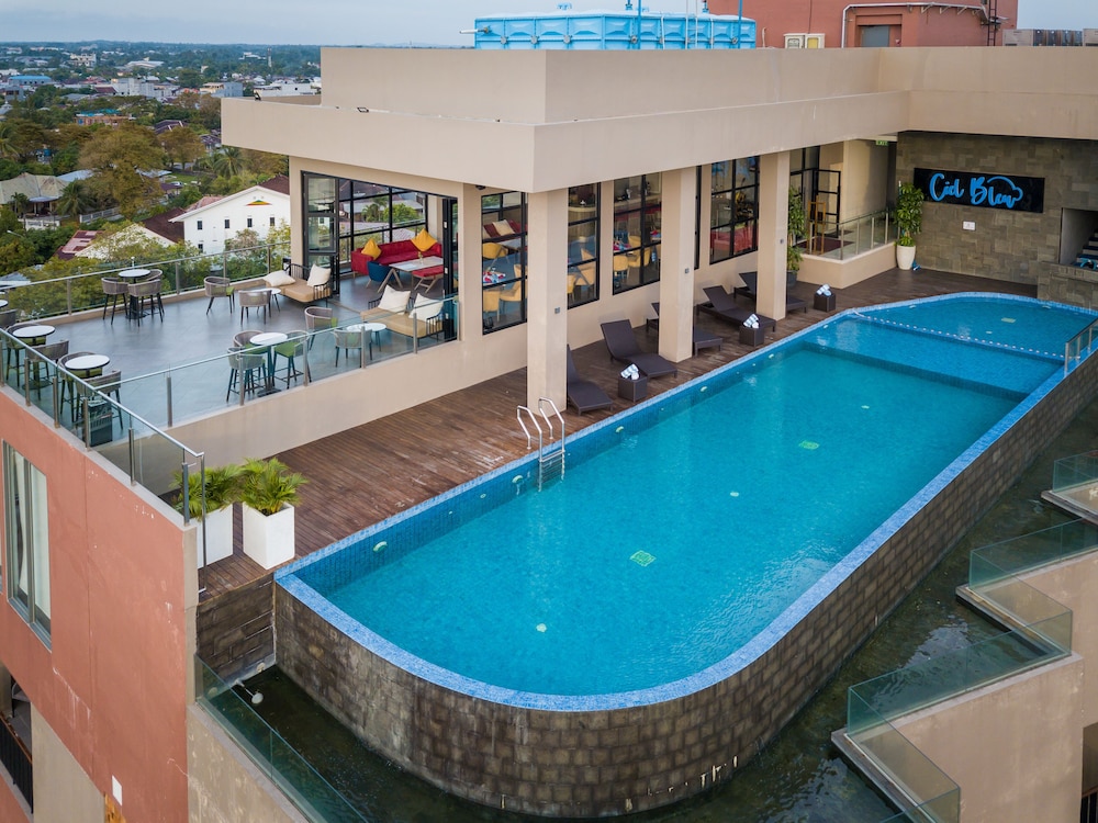 Golden Tulip Essential Belitung 56/59