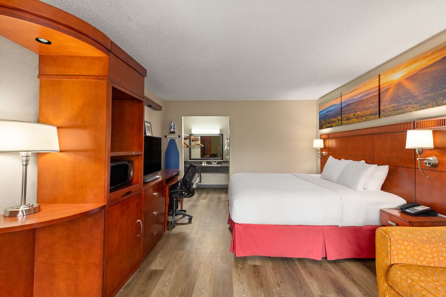 Days Inn by Wyndham Knoxville East 13/31