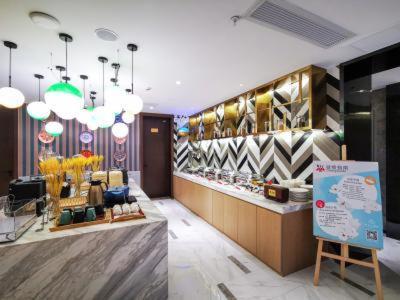 Magnotel guiyang fountain commercial center subway station hotel 10/37