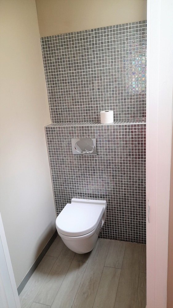 Atlantic Villa Boutique Guesthouse 67/71