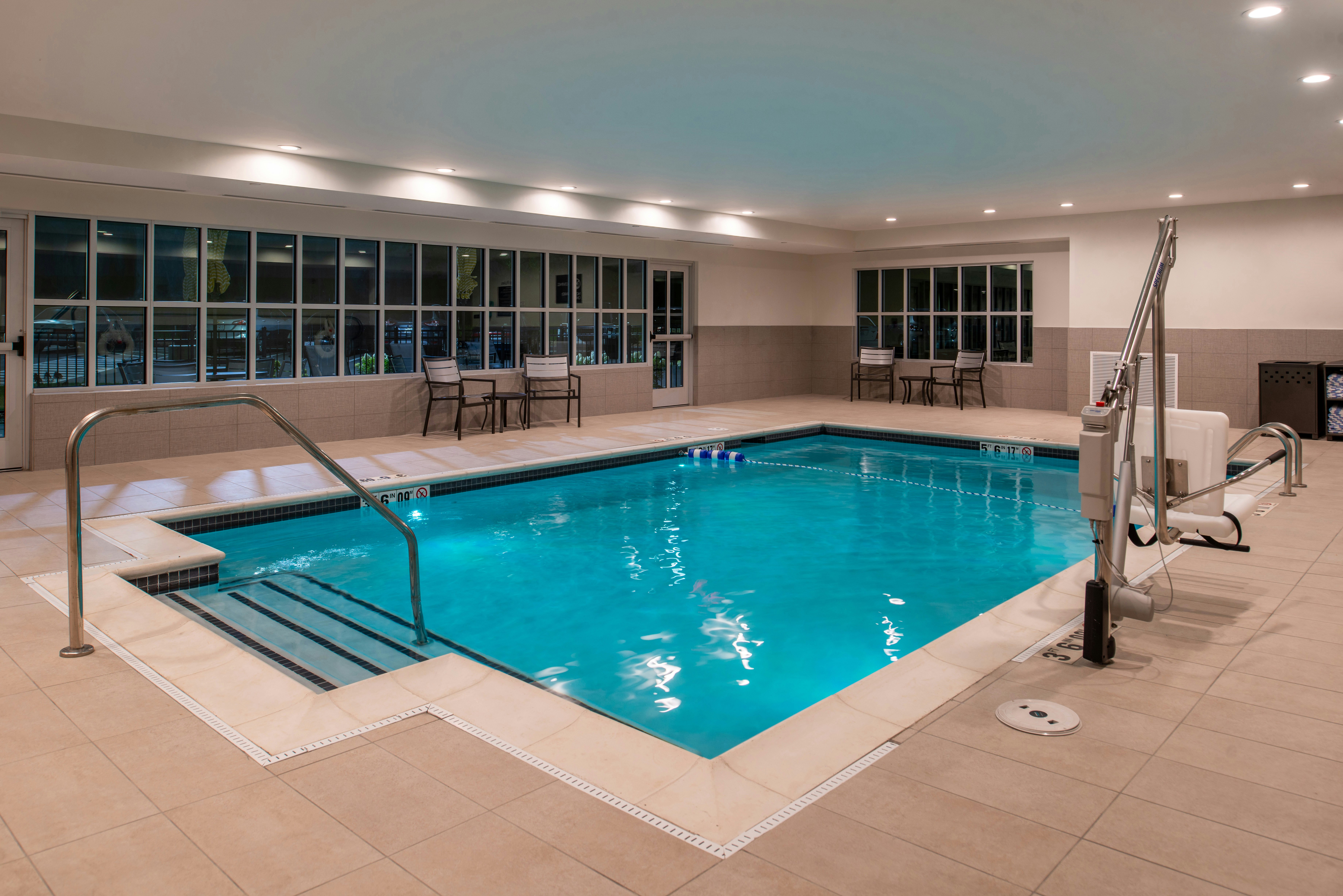 Hilton Garden Inn Kansas City Airport 25/51