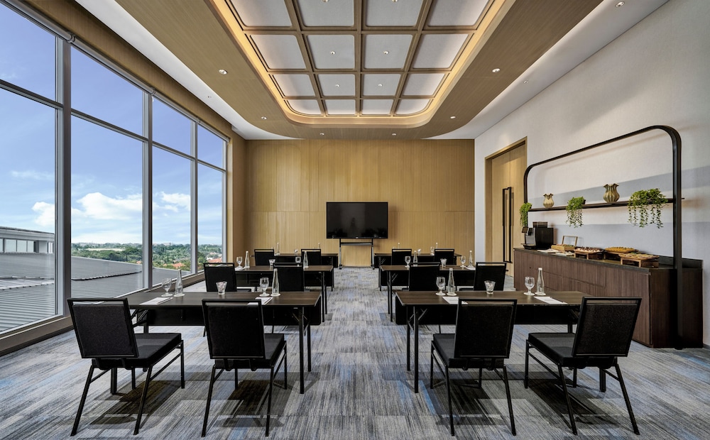 Artotel Living World Kota Wisata 41/55