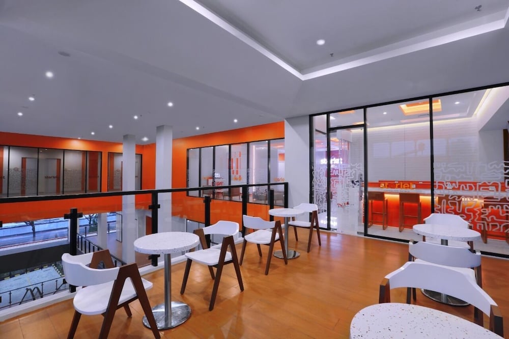 Starlet Hotel BSD City 22/25