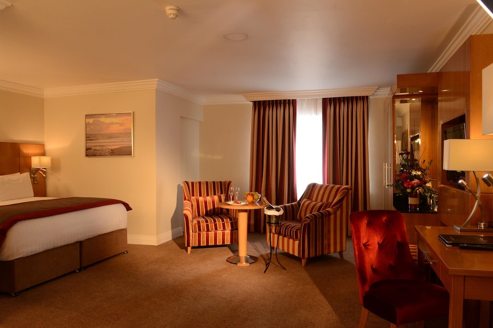 Clanree Hotel 25/44
