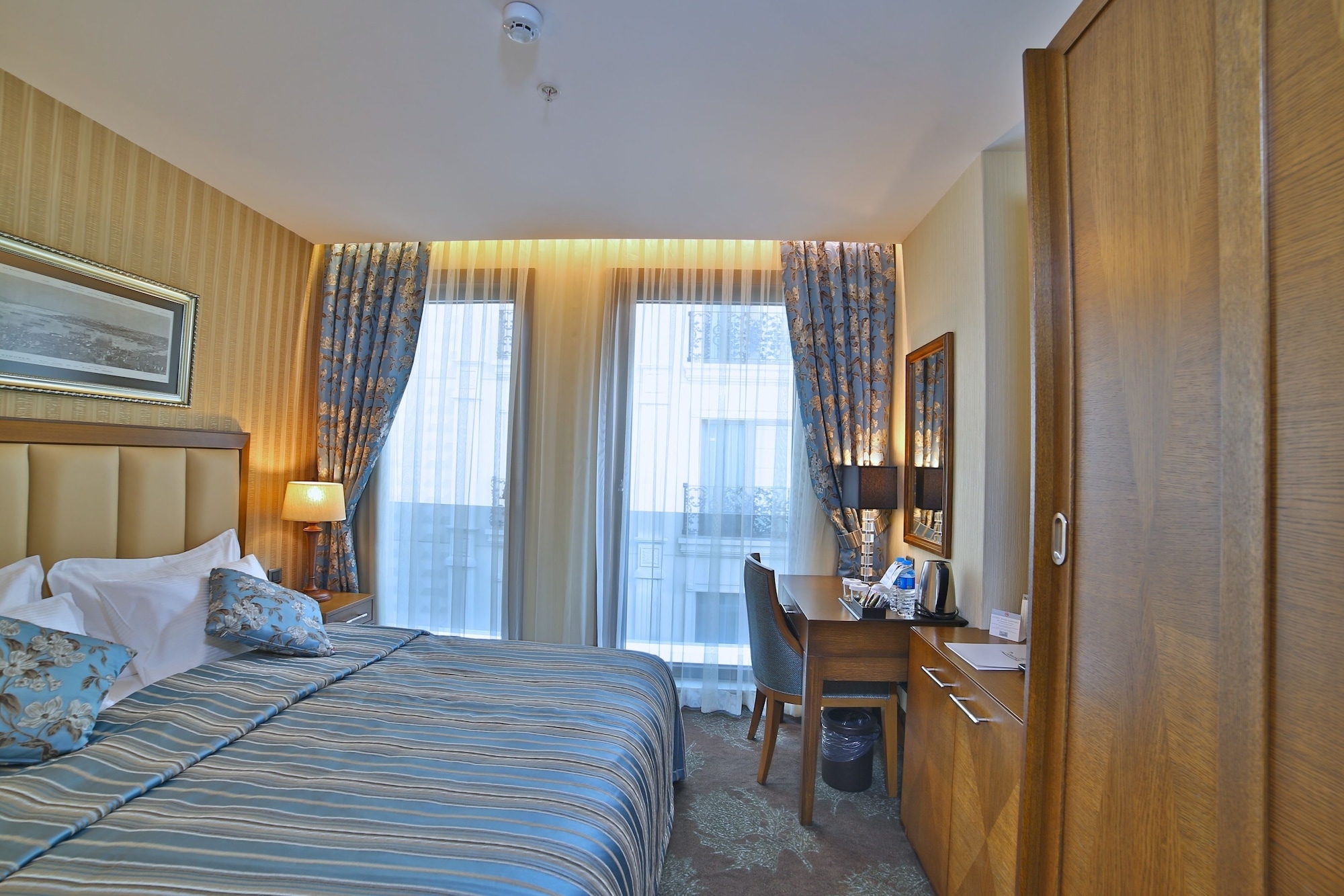 Standard single room