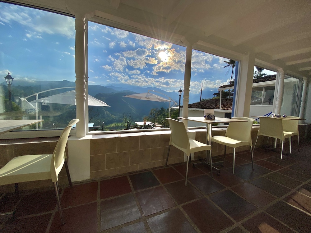 Hotel Mirador del Cocora 62/77