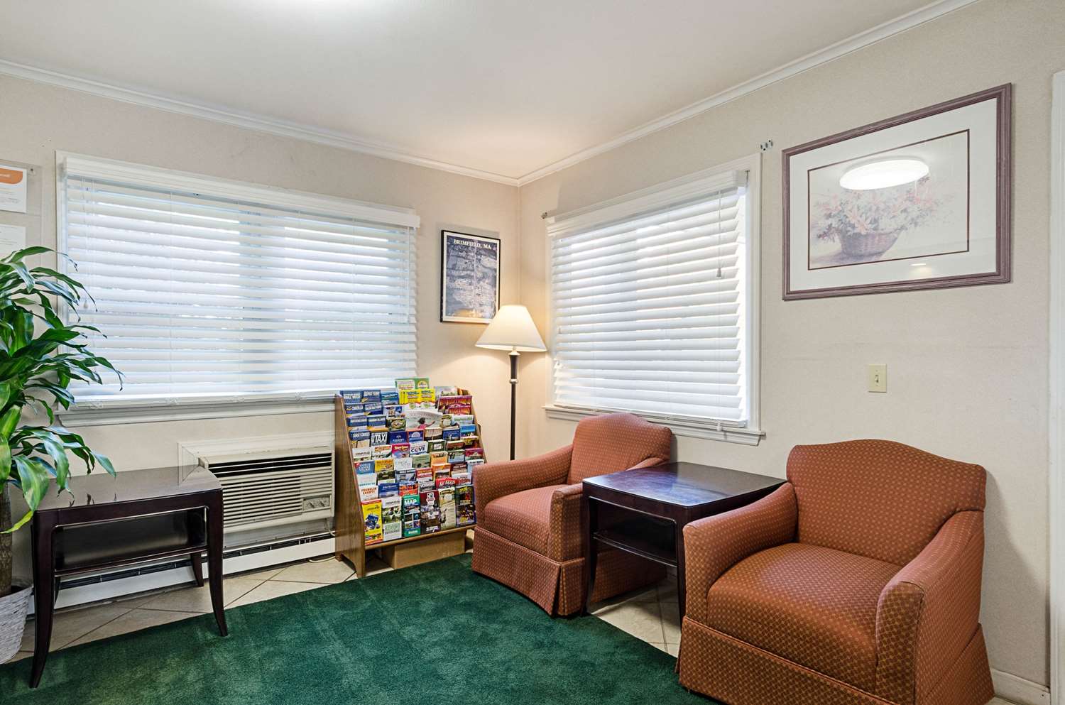 Econo Lodge Sturbridge Route 20 24/49