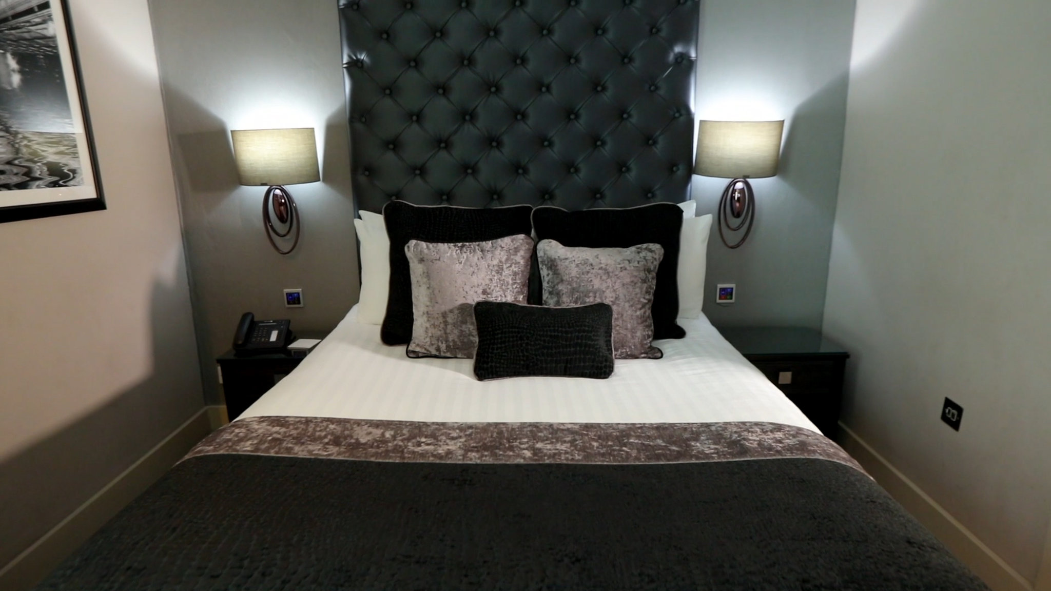 The Continental Hotel 25/57