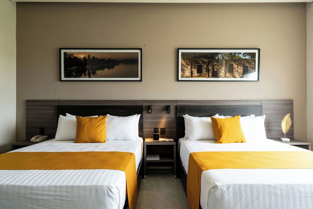 Room, 2 Queen Beds, with View