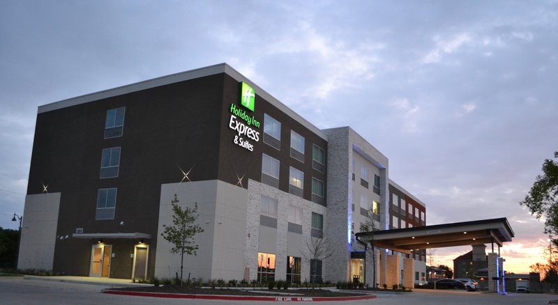 Holiday Inn Express Suites Mckinney Frisco East 4/36