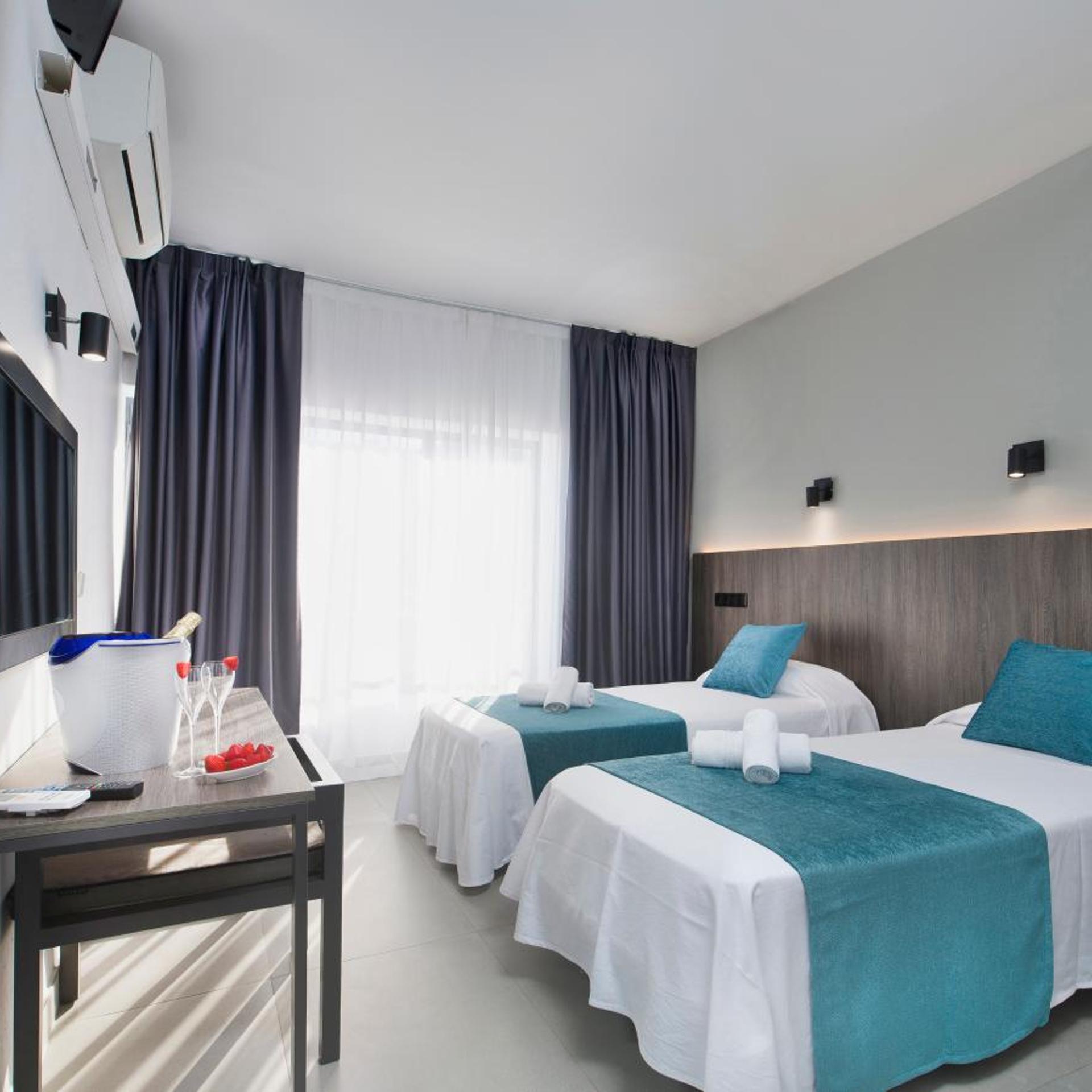 Hotel Base Ibiza 8/45