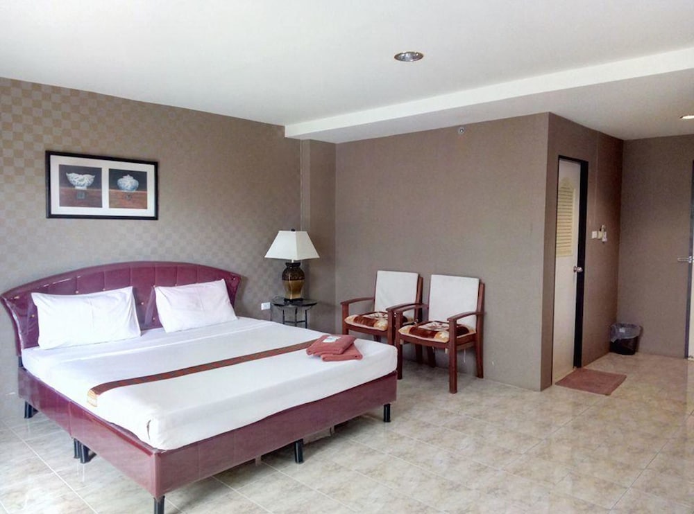 Pearl Place Hotel 27/48