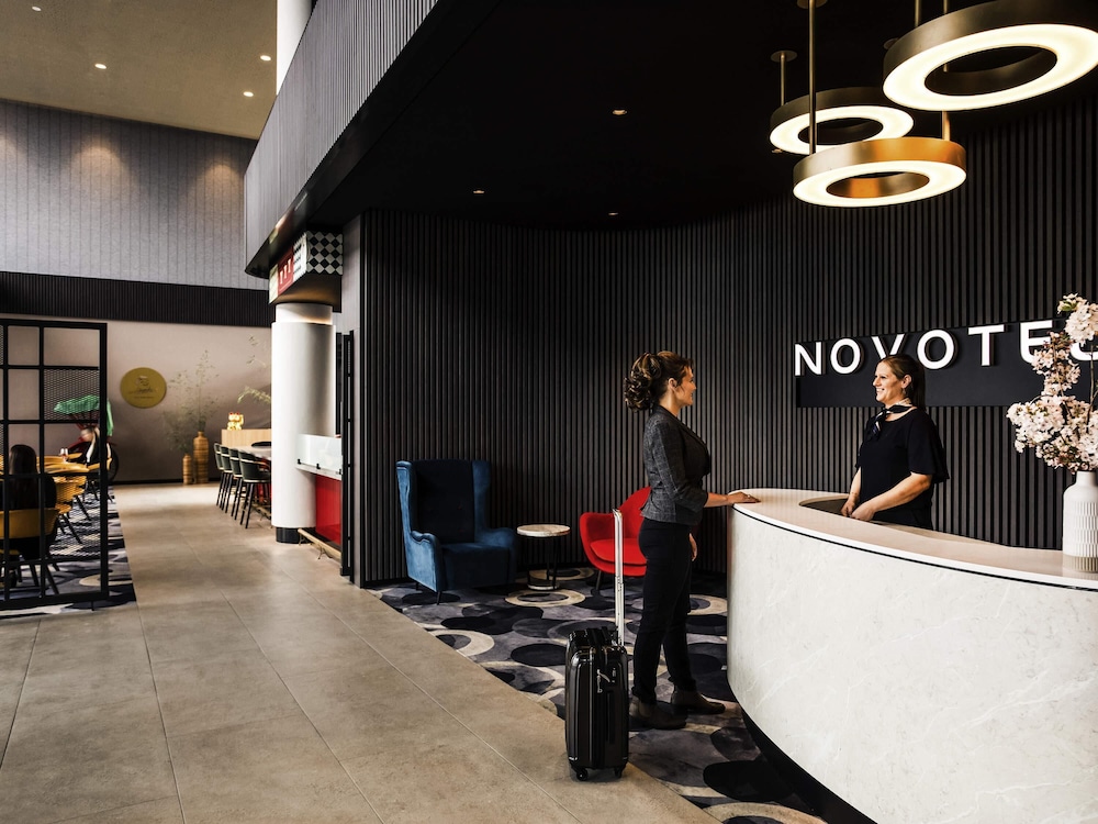 Novotel Devonport 8/50