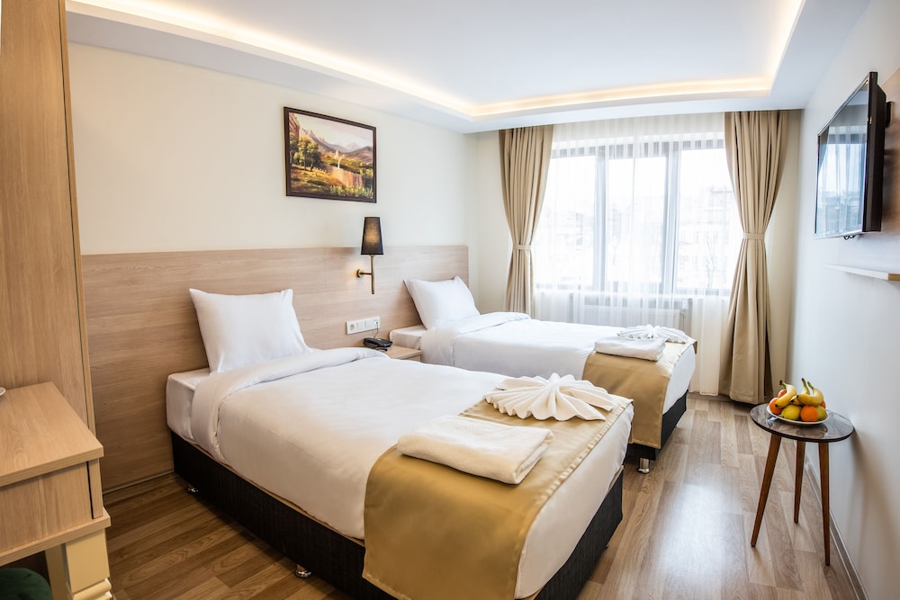Royal Bosphorus Hotel 10/34