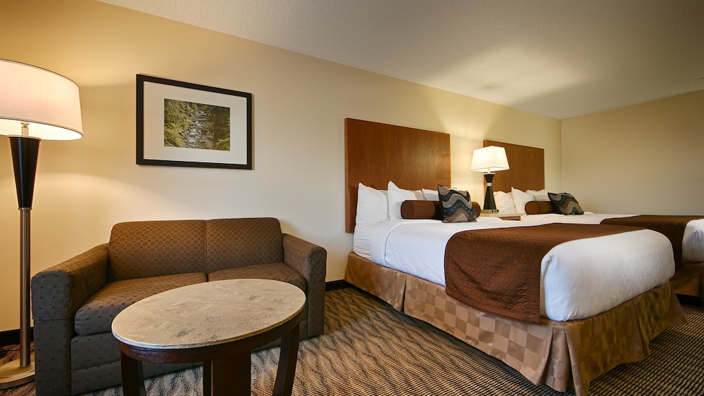Best Western Plus Park Place Inn & Suites 13/76