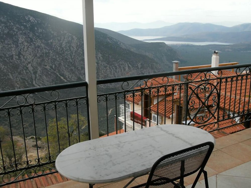 Aiolos Hotel 31/42