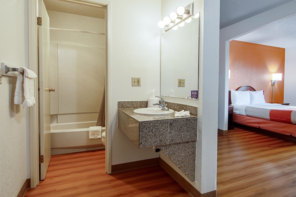 Motel6 Gresham, OR - Portland 54/56