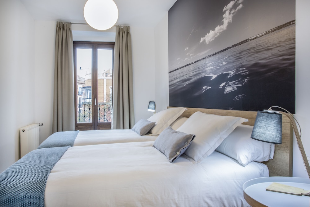 2 BEDROOMS, SUPERIOR, APARTMENT