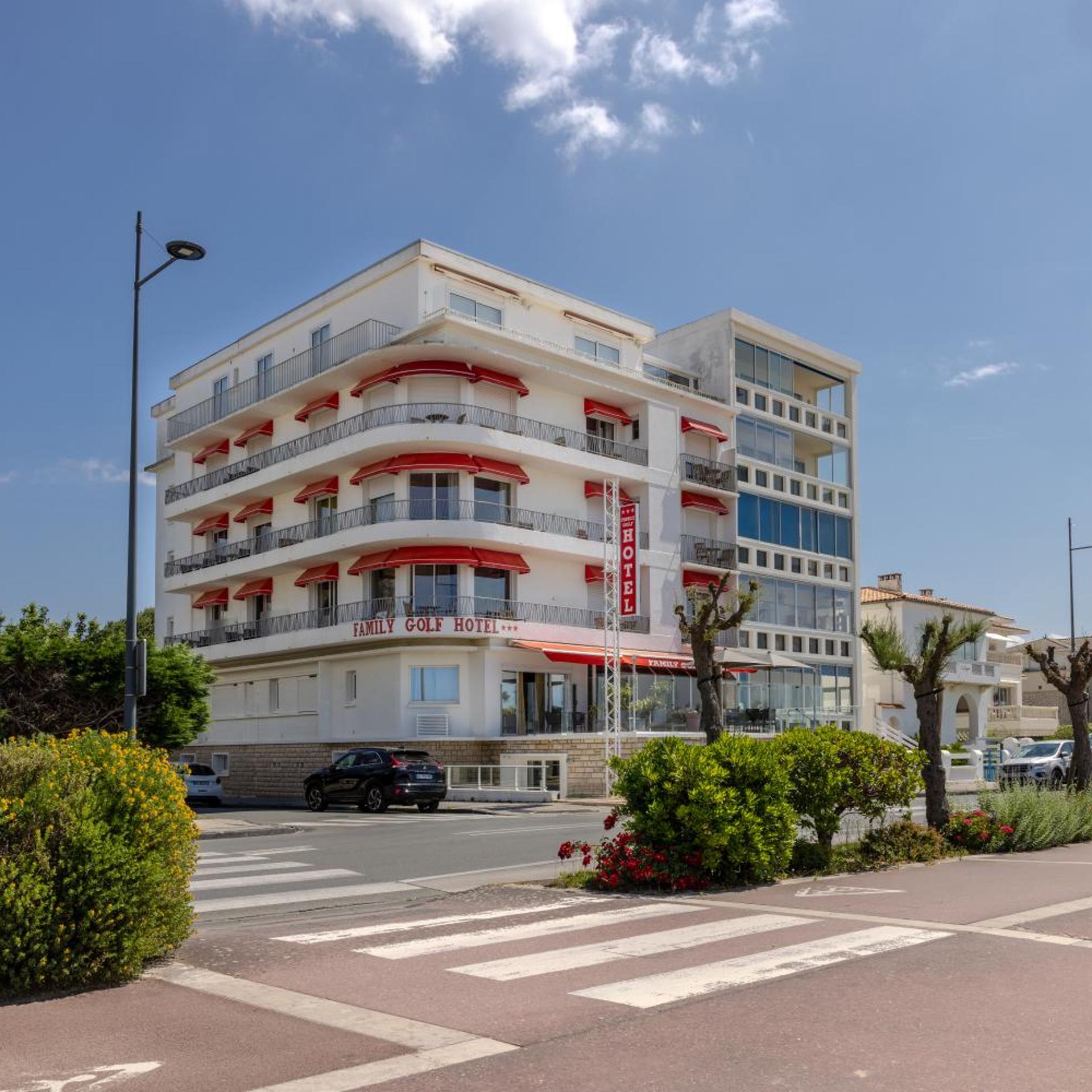 Family Golf Hotel 48/58