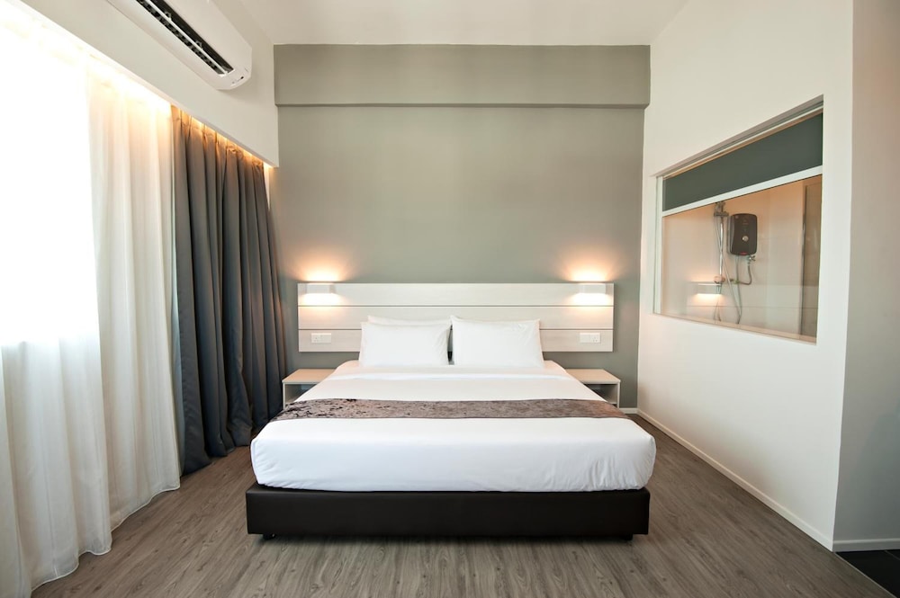 Hotel Arissa 10/57