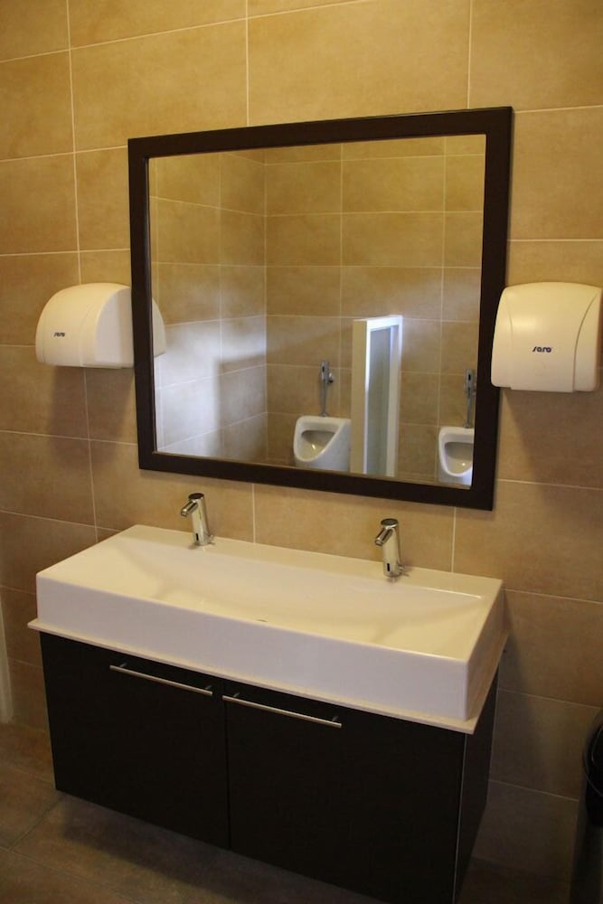 Sheva Hotel 26/28