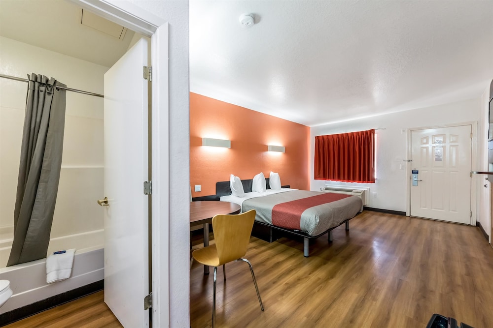 Motel6 Seguin, TX 31/53