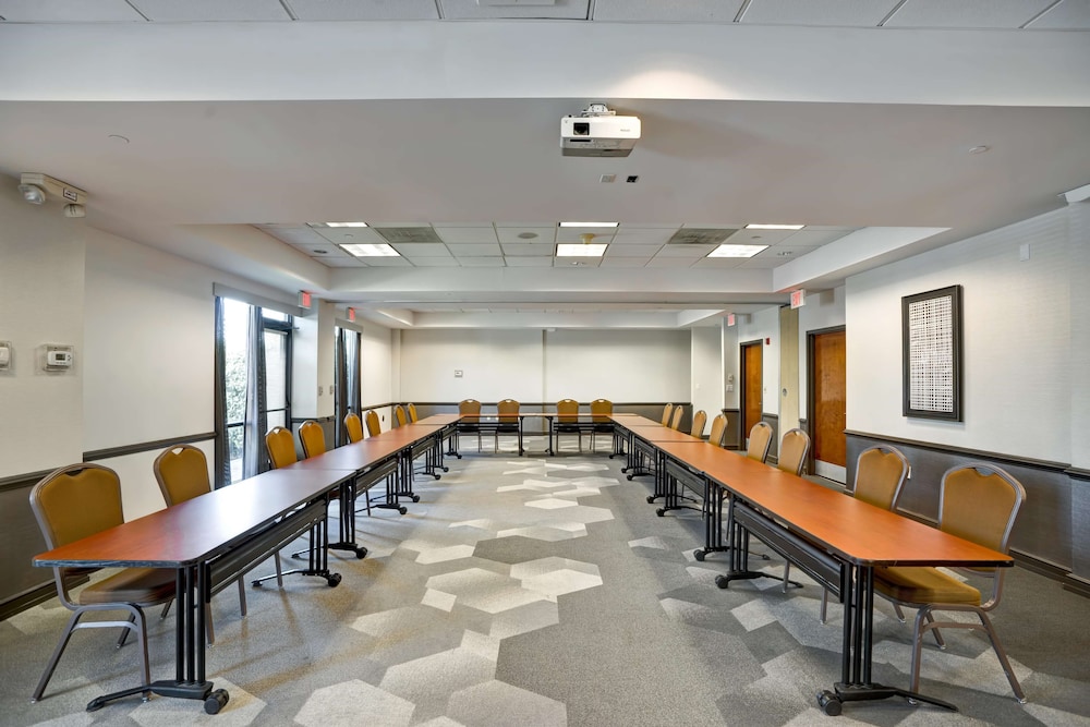 Hyatt Place Baltimore/Bwi Airport 49/67