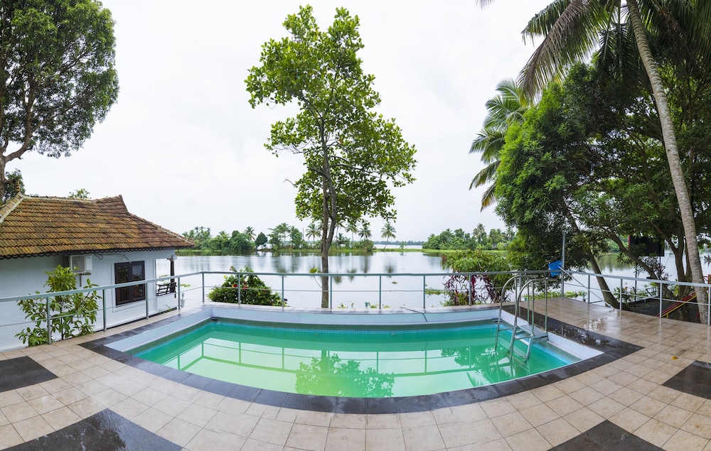 Lake Haven Island Resorts 29/34