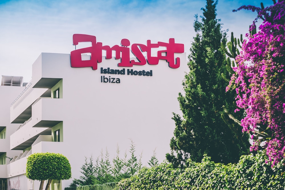 Amistat Island Hostel Ibiza 4/100
